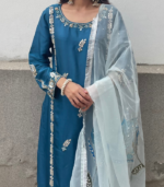 Phool dupatta with embellished long kameez and trouser: - Image 2