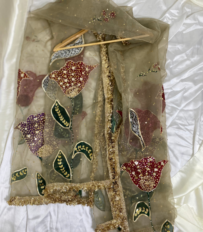 mavi hand painted dupatta (4) mavi hand painted dupatta (4)