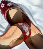 kiran: hand-painted khussa - Image 6